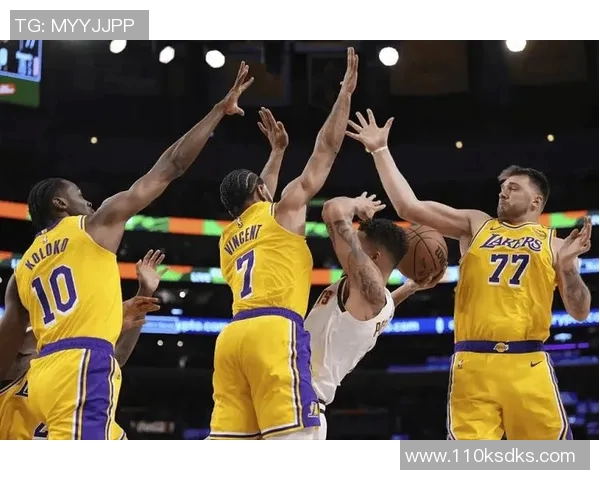 NBA雄鹿对湖人精彩对决视频回顾与赛后分析分享