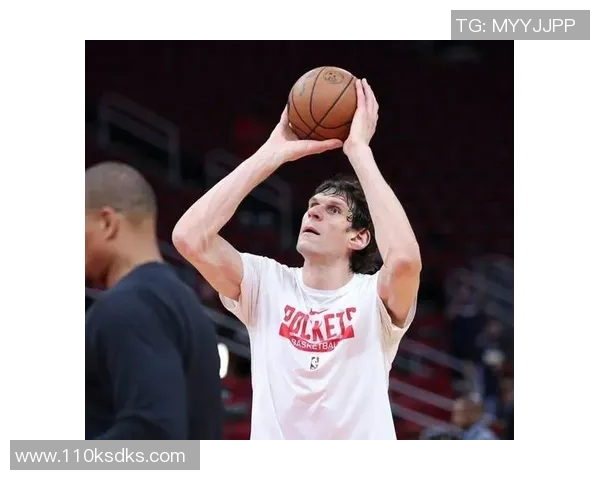 陈林坚：从青涩少年到篮球场上的璀璨明星之路解析